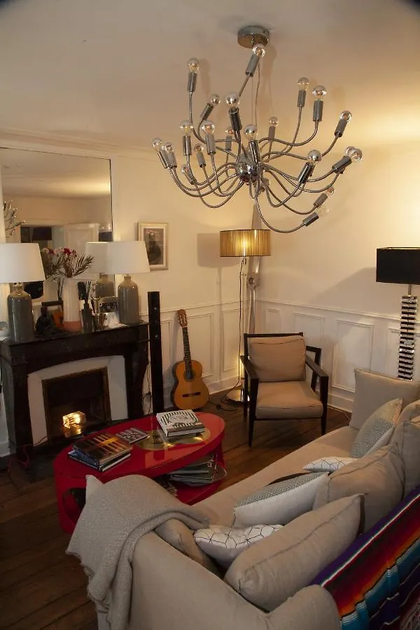 アパート パリTrendy And Chic In The Heart Of Saint-Germain Des Presアパートメント