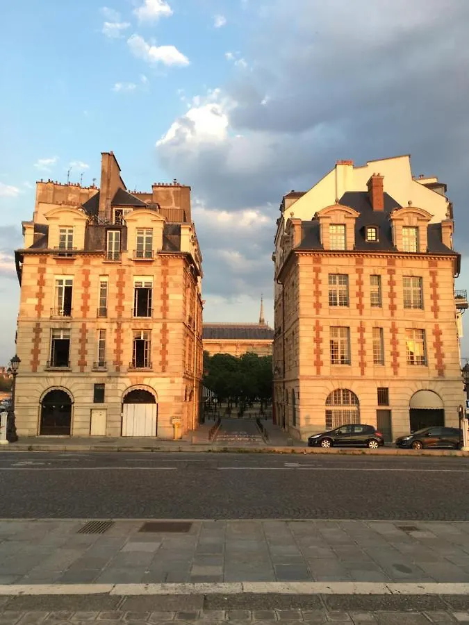 パリTrendy And Chic In The Heart Of Saint-Germain Des Presアパートメント フランス